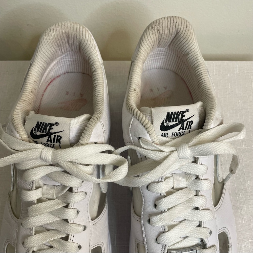 RARE PAIR: Nike Air Force 1 Olivia Kim Betty Boop! F&F edition. Men’s 10.5 - Picture 5 of 9